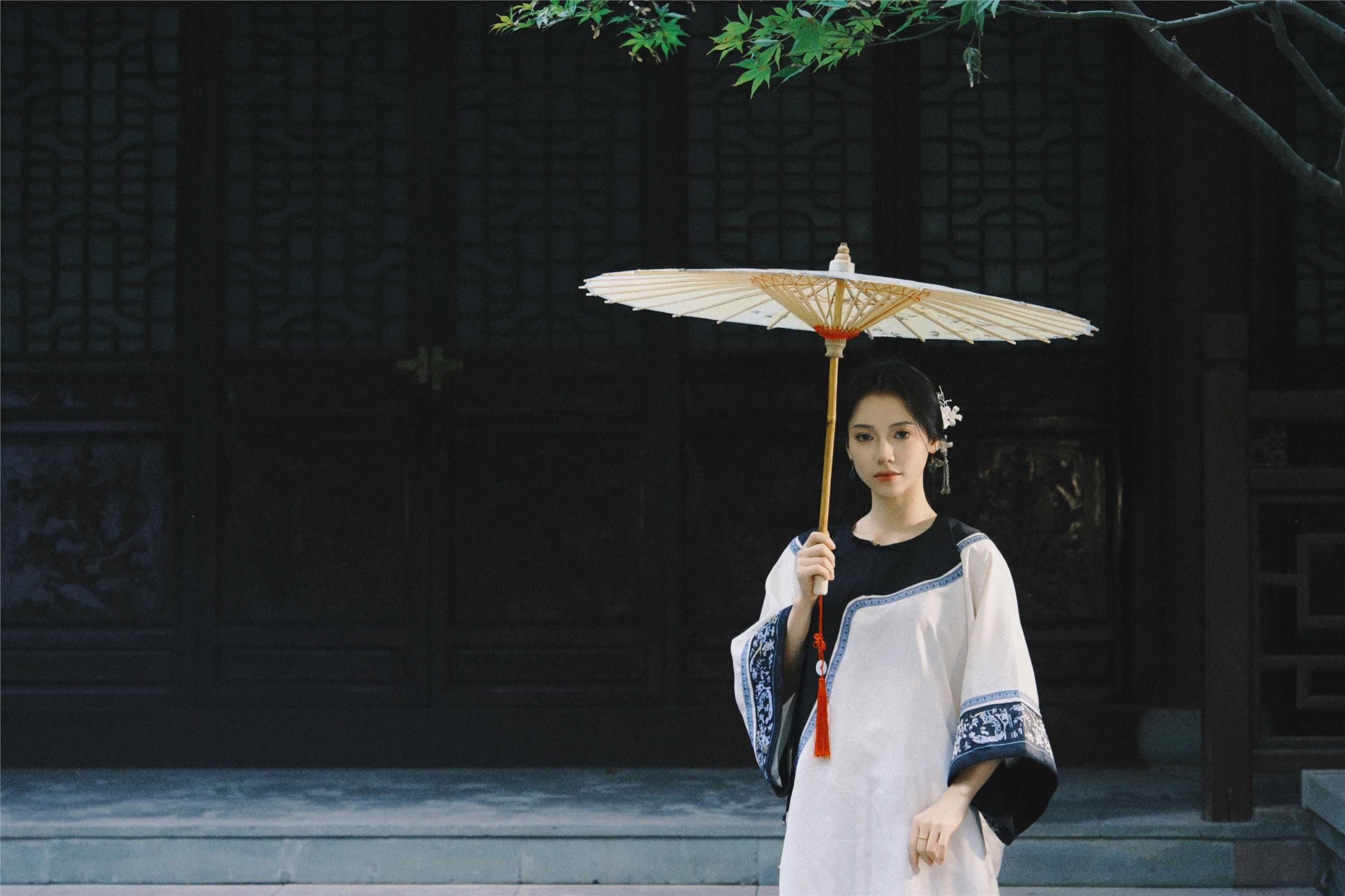 YITUYU艺图语 2025.01.12 锁清秋 珠珠